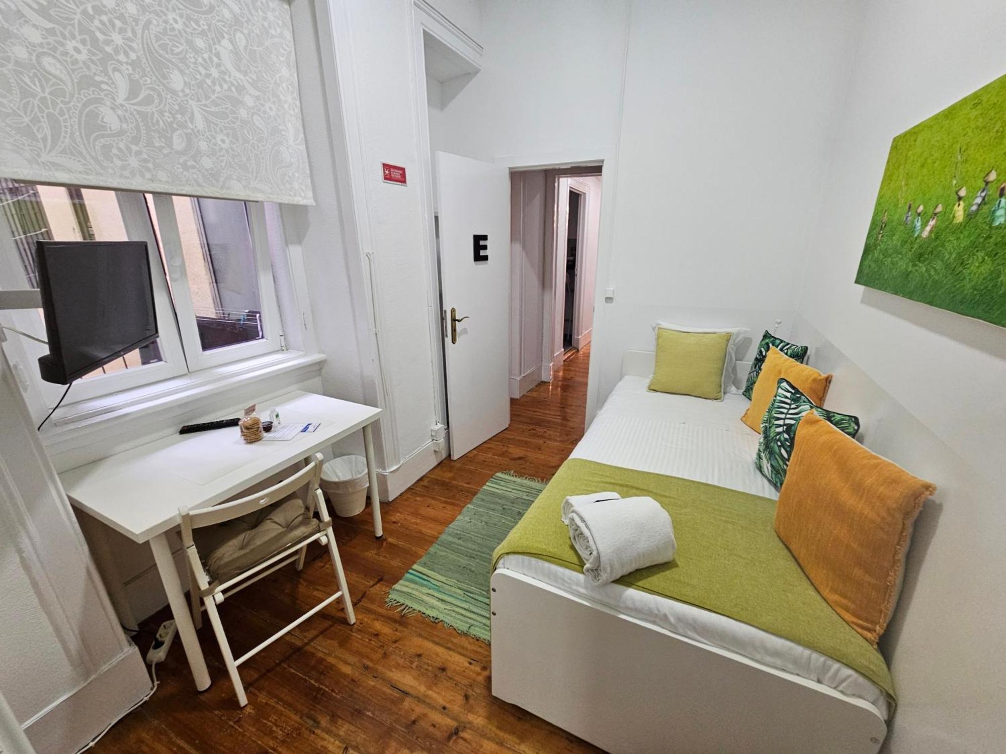 Almirante Guesthouse リスボン 部屋 写真