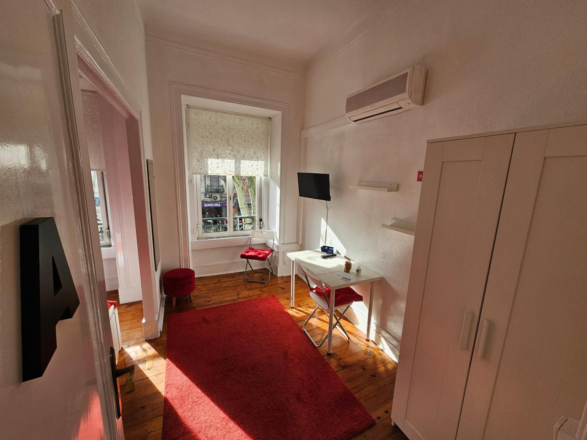 Almirante Guesthouse リスボン 部屋 写真